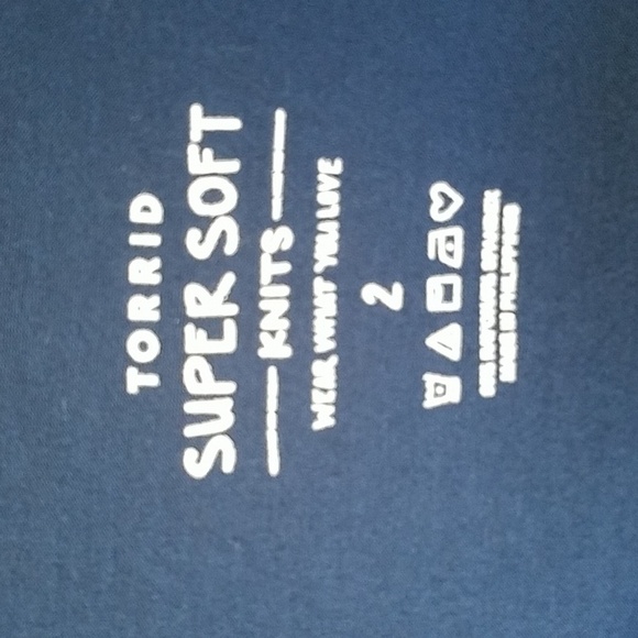 Torrid Super Soft Navy Cold Shoulder Top 2X - Picture 5 of 9